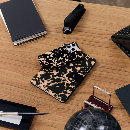 Betty - iPhone 12 Case 23